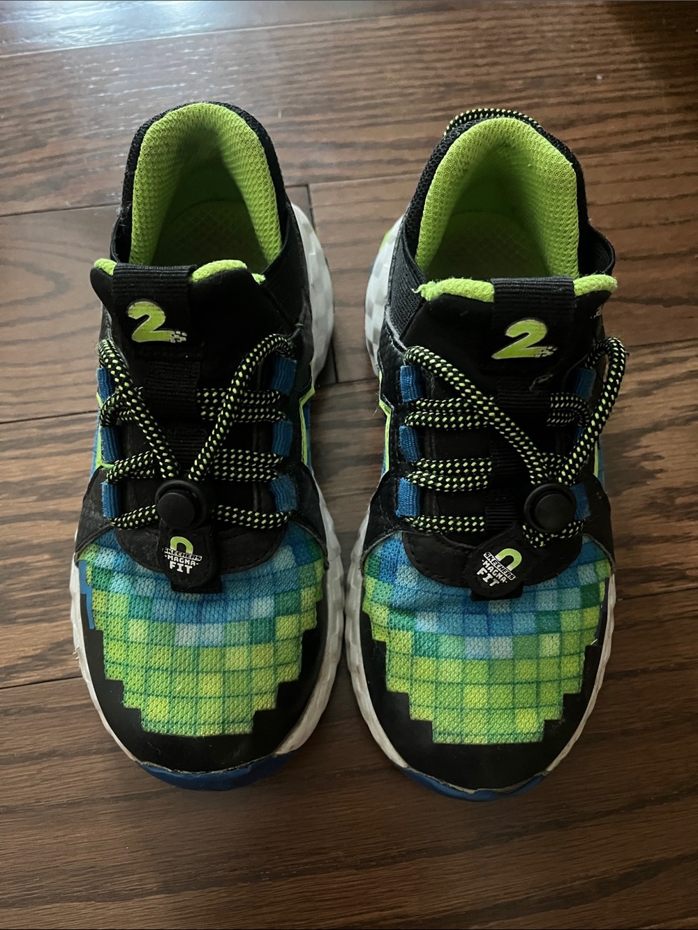 Skechers Kids Pixel-Pattern Sneakers in Green and Blue - Picture 4 of 5
